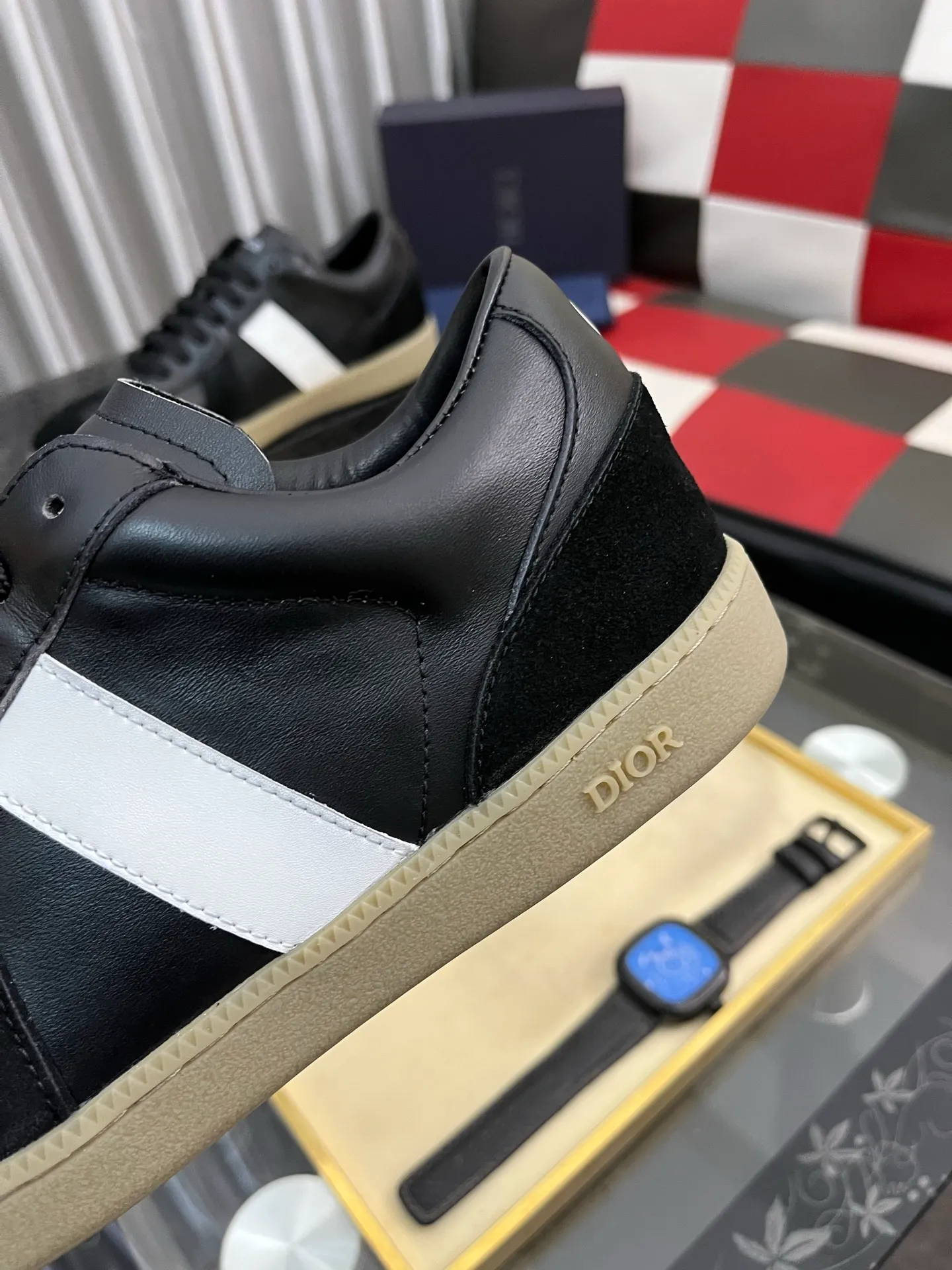 Men's shoes💰380⌚️⌚️[Dior] Dior's new men's genuine leather casual shoes, the highest version on the market, any comparison is welcome🆚! The original leather has excellent texture and is super high-end! Fetal sheep net lining imported from Italy, removable pad! Luxurious materials and fine workmanship, highly recommended! Code number: 38-44